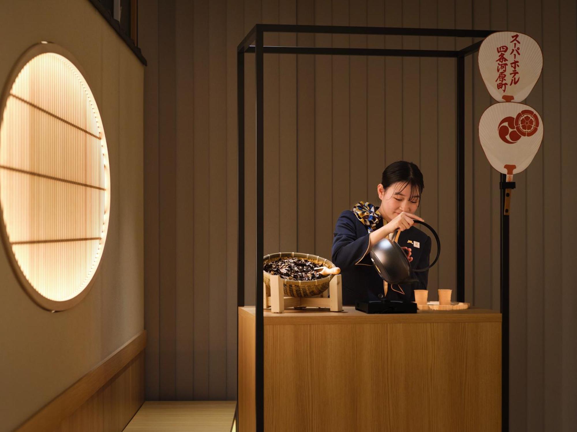 Super Hotel Kyoto Shijokawaramachi — Photos 2